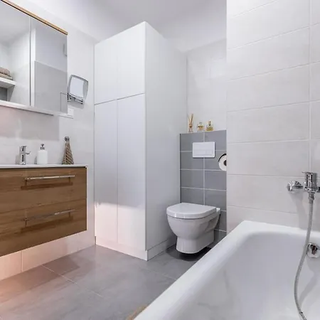 Comfy And Stylish With Terrace Near Center Apartamento *