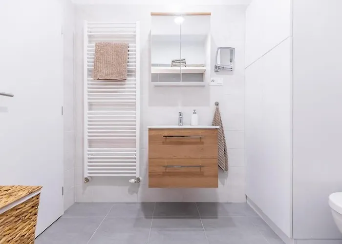 Comfy And Stylish With Terrace Near Center *