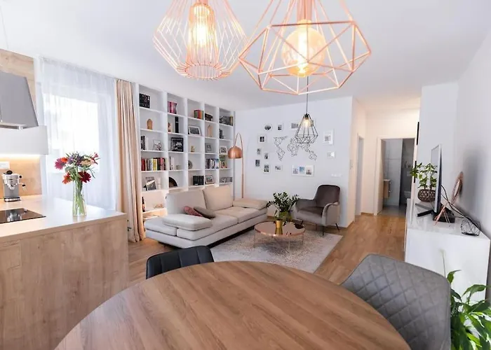 Comfy And Stylish With Terrace Near Center Appartement *