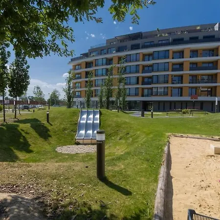 Comfy And Stylish With Terrace Near Center Apartman *